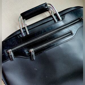 COPY - TUMI Arrive Leather briefcase with retractable hardware handle